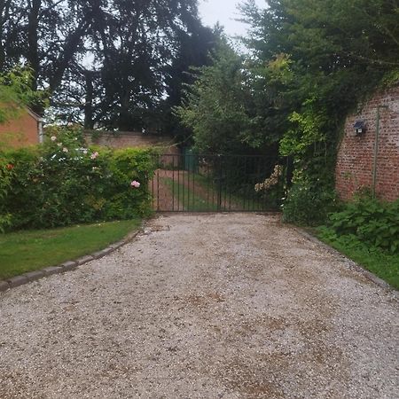 Bed and Breakfast Au Pied De Lille Exterior foto