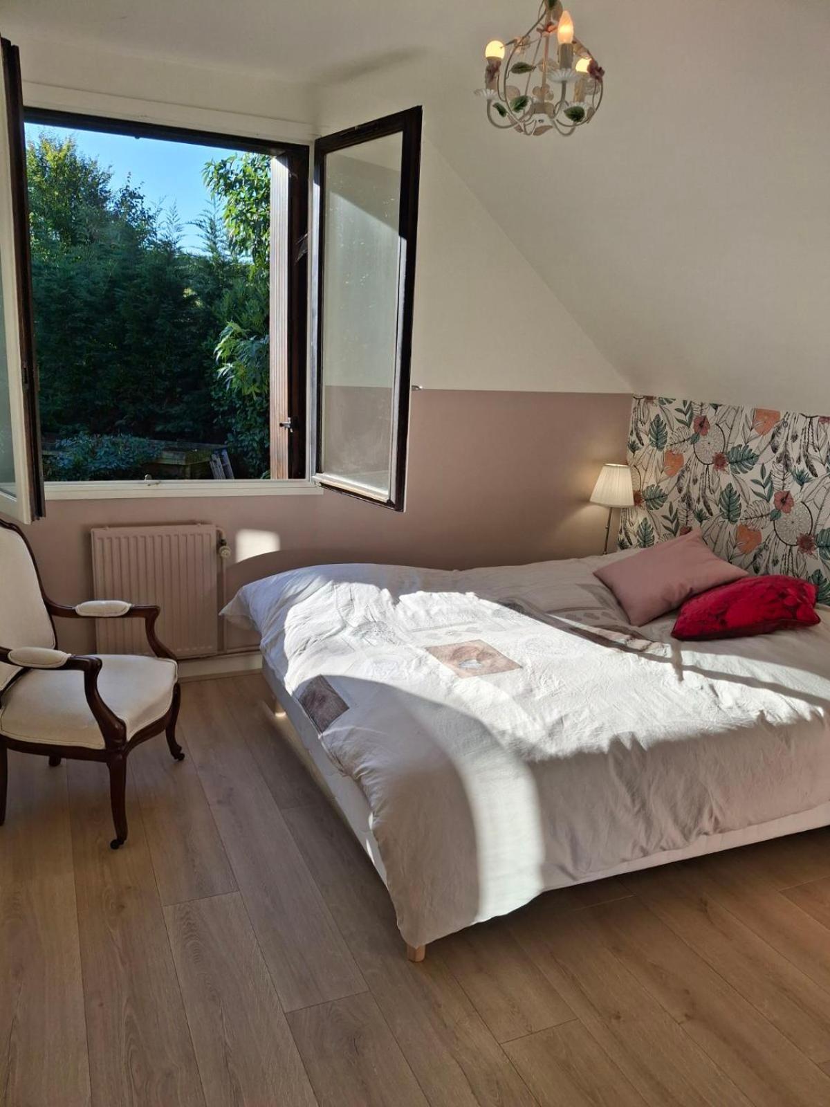 Bed and Breakfast Au Pied De Lille Exterior foto